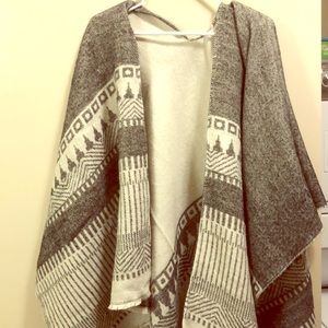 Grey and white tribal poncho.